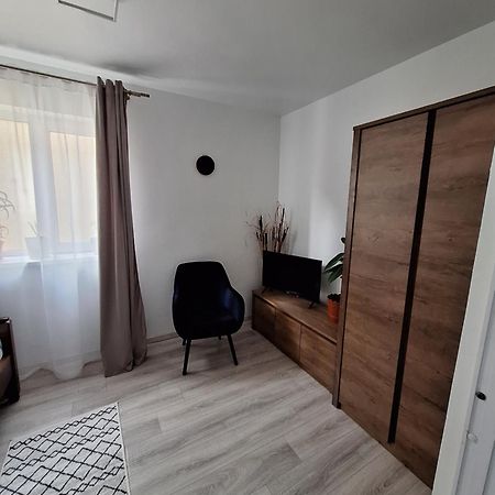 Miha'S Apartament Суліна Екстер'єр фото